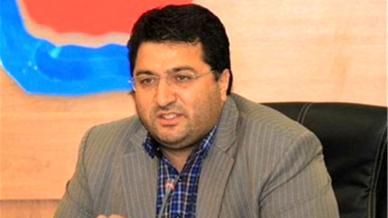 گرانفروشی 4 خودروساز به تعزیرات حکومتی گزارش شد/ 80 هزار خودروی ناقص در انبارهای خودروسازان/ عرضه شکرهای احتکار شده در بازار/ قیمت پراید مورد تایید ما نیست