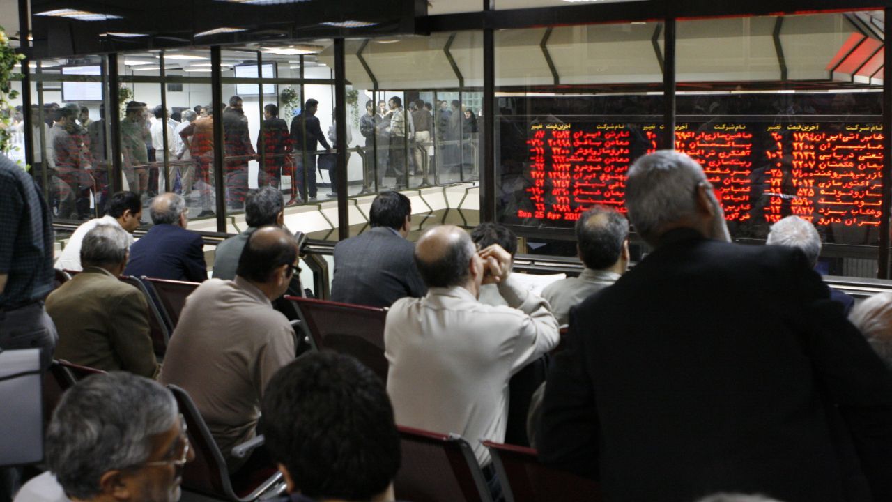 عرضه سهام دولتی 18 بنگاه در بورس کلید خورد