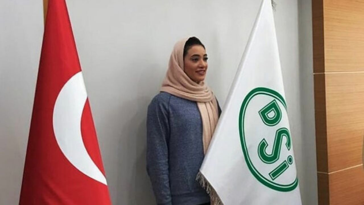 ناگفته‌های جوان‌ترین دختر لژیونر والیبال ایران/ به خاطر نداشتن پخش رسانه‌ای کسی ما را نمی‌شناسد