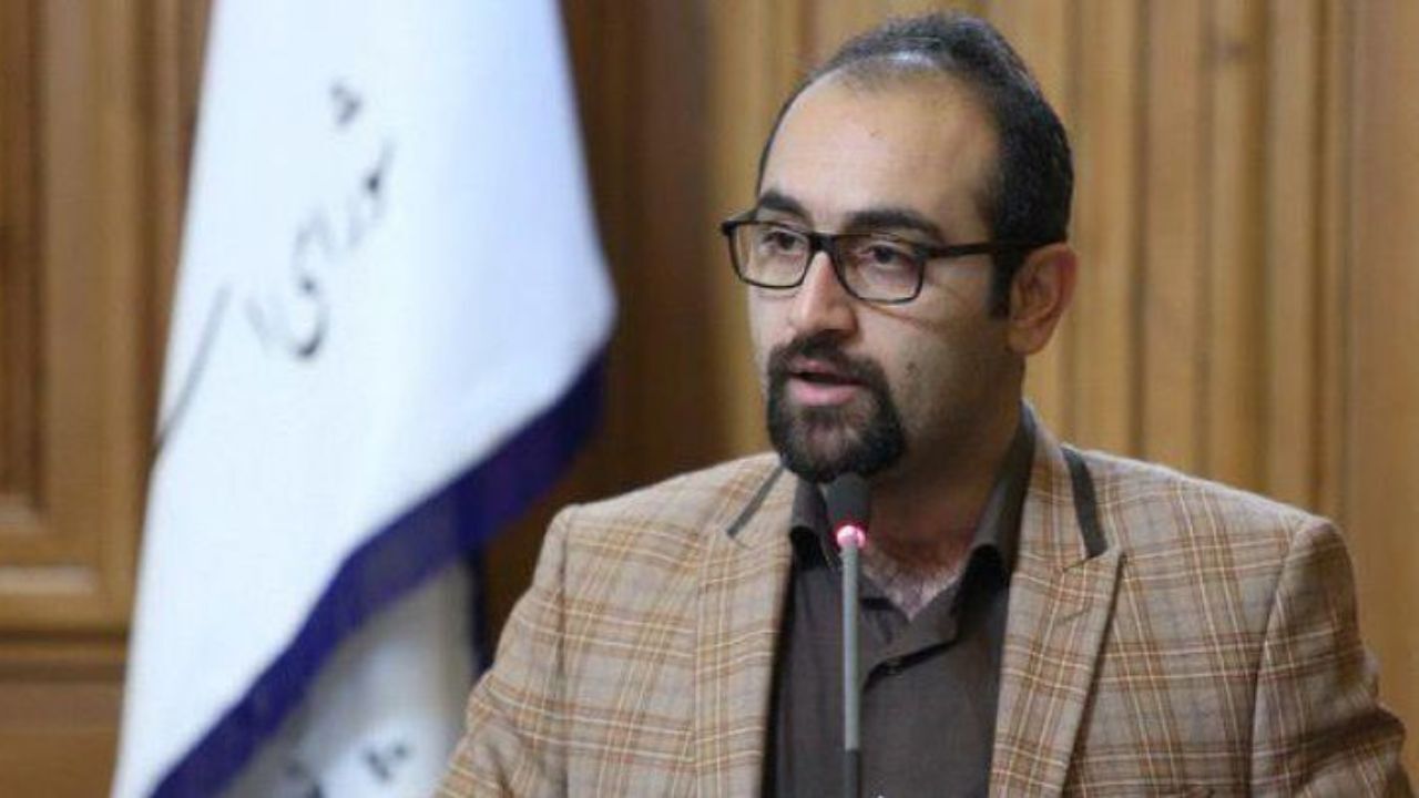 ضرورت خودداری شهرداری از برخورد سلیقه‌ای با دستفروشان