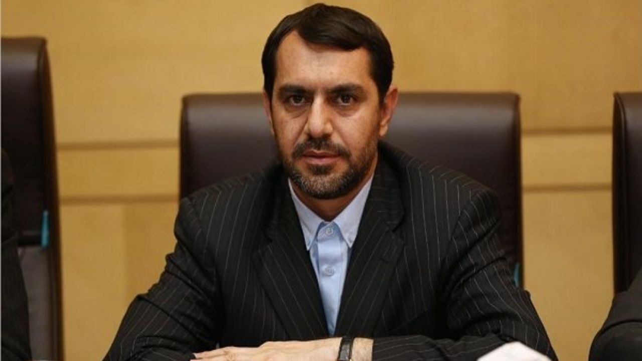 بانک ها بخشودگی سود و جریمه وام های 100 میلیونی را به پایان سال موکول نکنند
