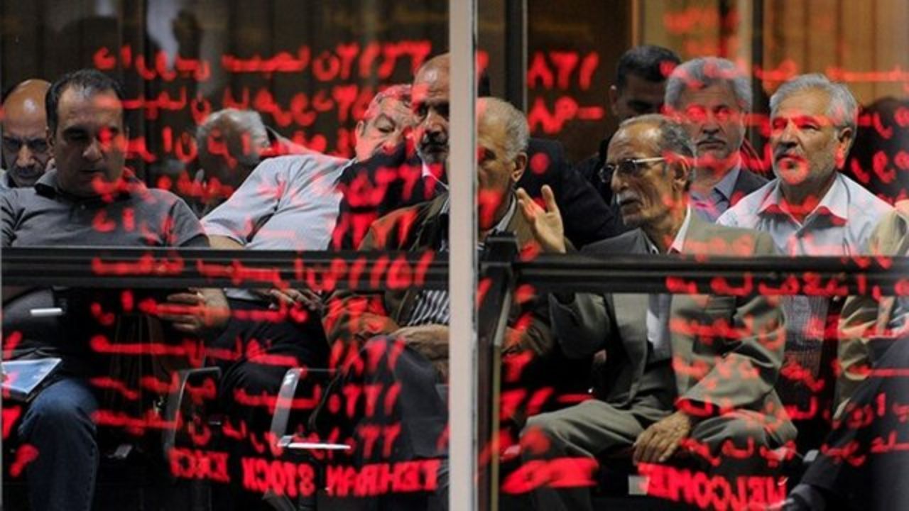 ارزش معاملات بورس کاهش یافت