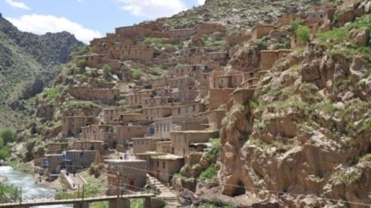 تکذیب صدور مجوزی برای گرفتن ورودی 5 هزار تومانی به روستای سریال (نون خ)