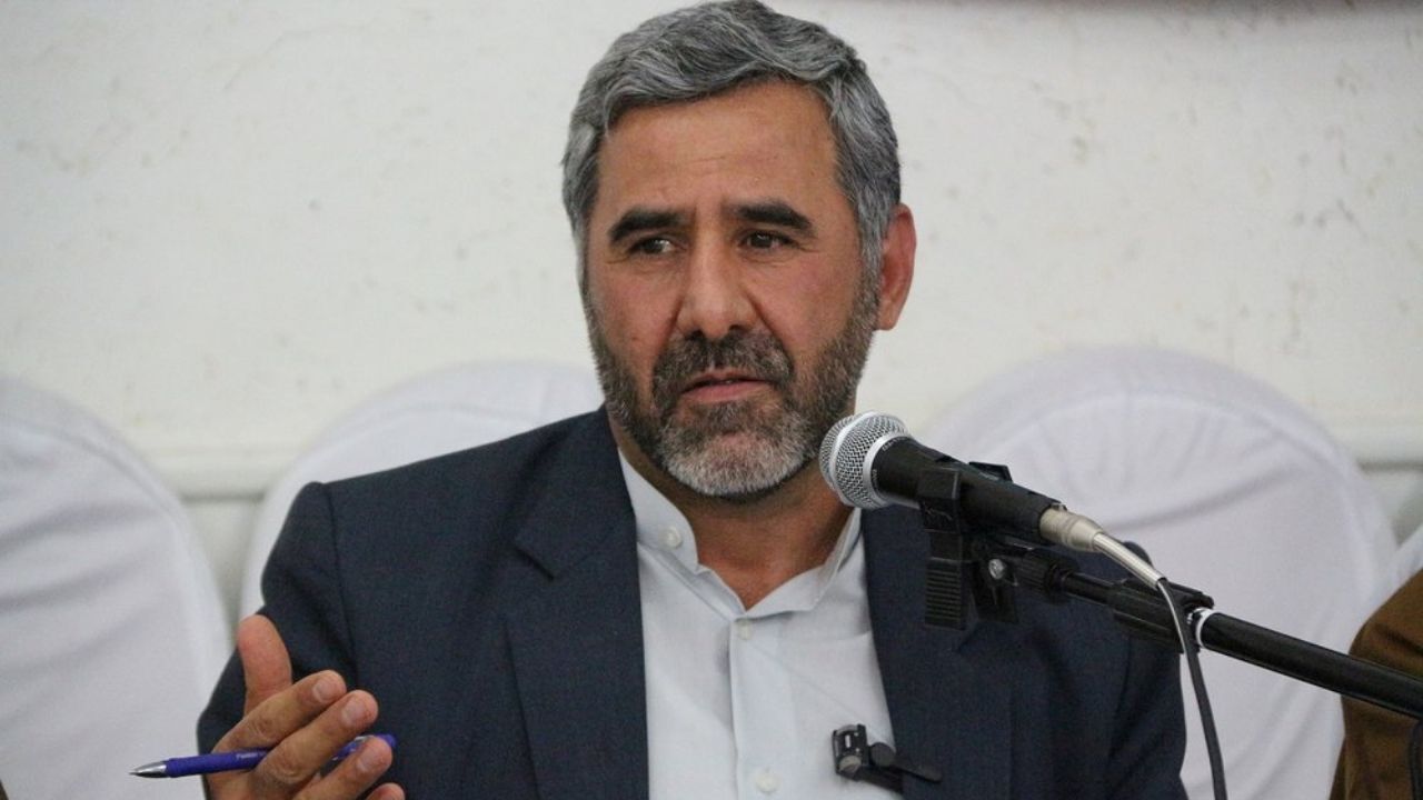 قانون منع‌به‌کارگیری بازنشستگان در همه بخش‌های دولتی اجرا شود