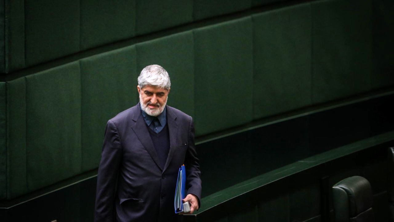 برخی می خواهند بگویند اساسا در ایران ما هیچ منتقد و مخالف نظامی نداریم