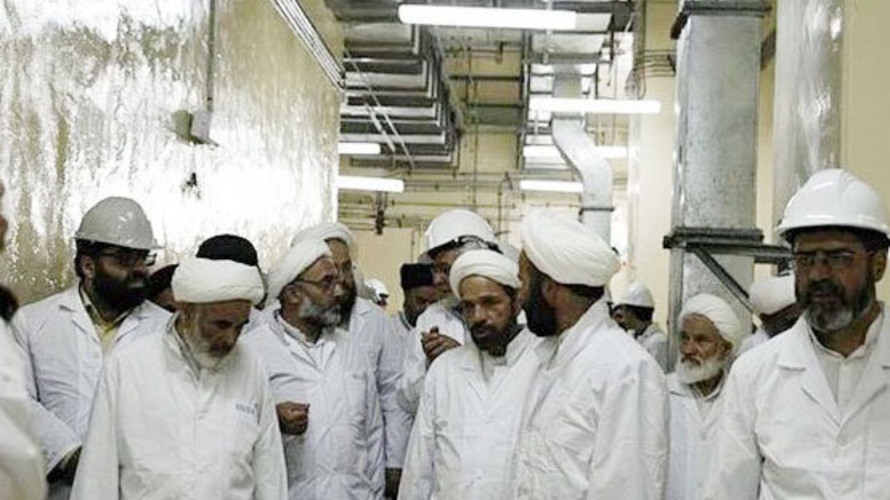 بازدید جمعی از ائمه جمعه از دستاوردهای هسته‌ای نطنز