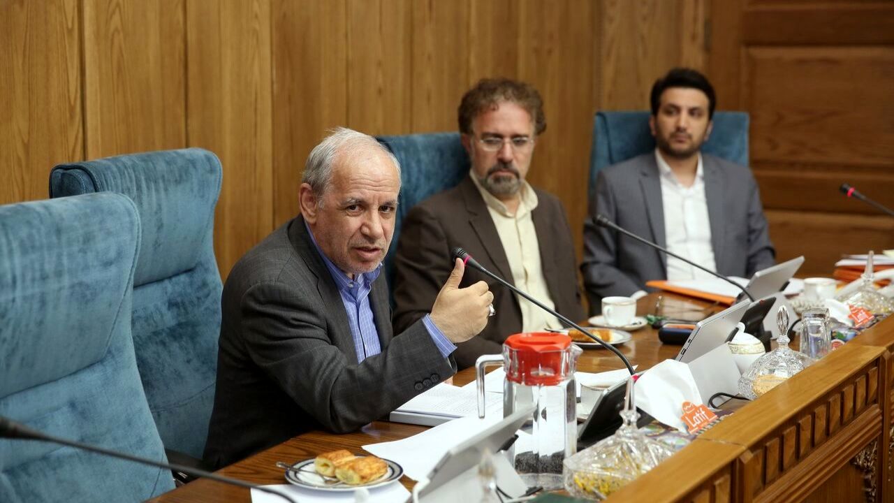 لغو آیین‌نامه‌های ایجاد تسهیلات برای شاغلین دولتی متقاضی انتقال از کلانشهرها