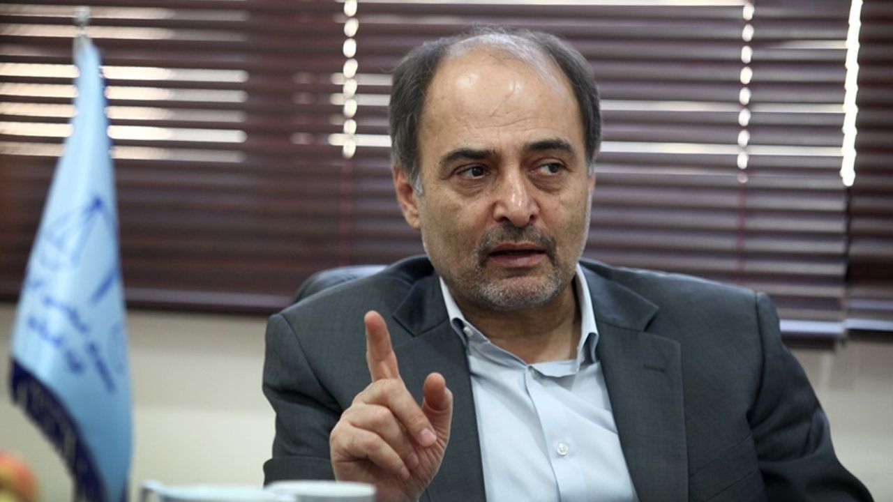 واکنش عضو هیئت رئیسه فدراسیون به حکم فینال جام حذفی/خیلی راحت با آبروی افراد بازی می‌شود