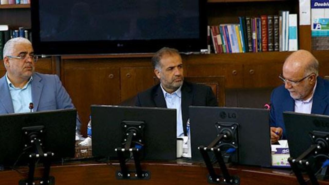 قاچاق نفت این بار توسط تعدادی از عوامل حراست وزارتخانه