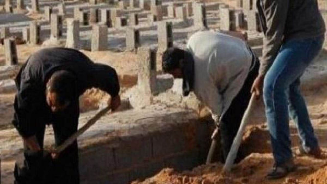 داستان زنده خارج شدن زن مصری از قبر و دوباره مردن او چه بود؟