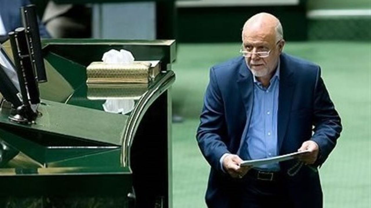  بررسی آخرین وضعیت توقیف نفتکش ایران با حضور زنگنه در مجلس