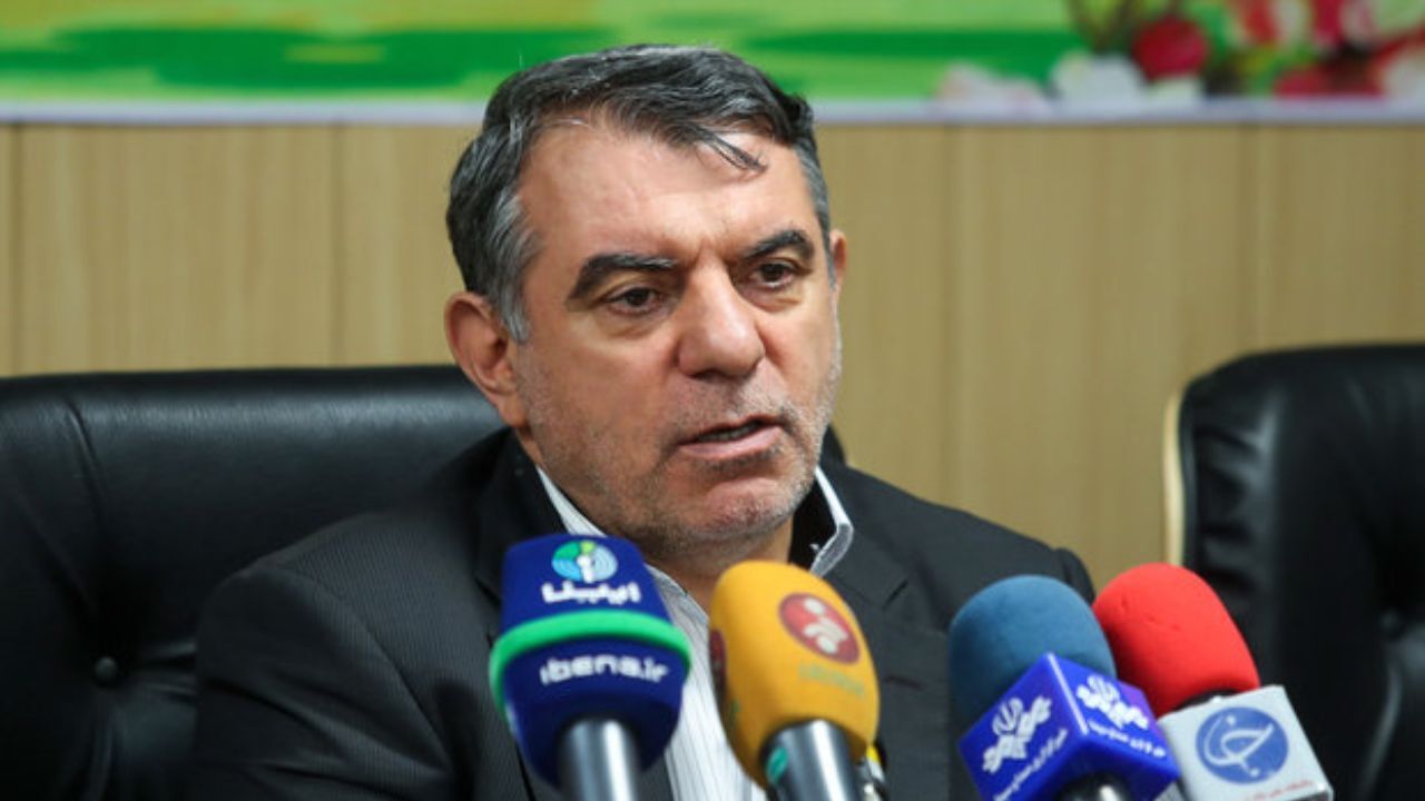تکلیف سرخآبی‌ها باید در پذیرش برای فرابورس مشخص شود/ درِ بسته واگذاری سرخآبی‌ها بسته است