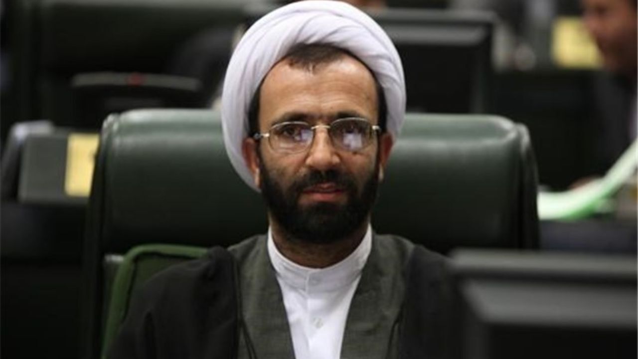 تفاوت حقوق بیش از 20 برابری معاون وزیر با برخی معلمان