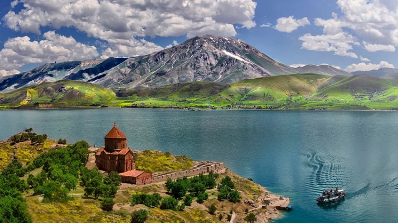 چه کسی مسوول رفتار بد با مسافران ایرانی در ترکیه است؟