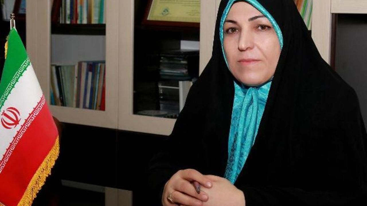 اولادقباد سرانه پزشک در کشور رو به کاهش است/ به ازای هر 10 هزار نفر 5 پزشک متخصص وجود دارد/ روش‌های پذیرش دانشگاه‌ بدون بار مالی برای دولت را امتحان کنیم