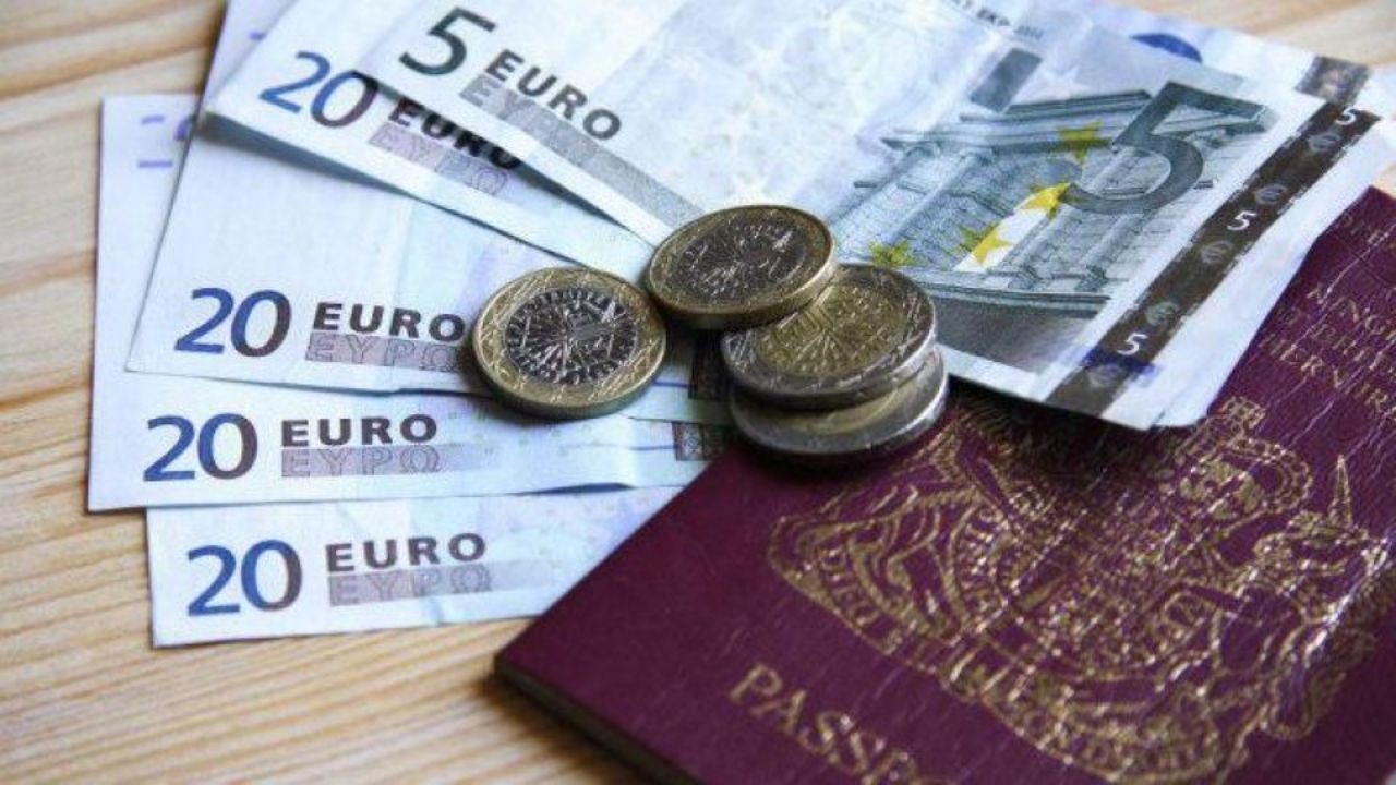 قیمت ارز مسافرتی ارزان شد