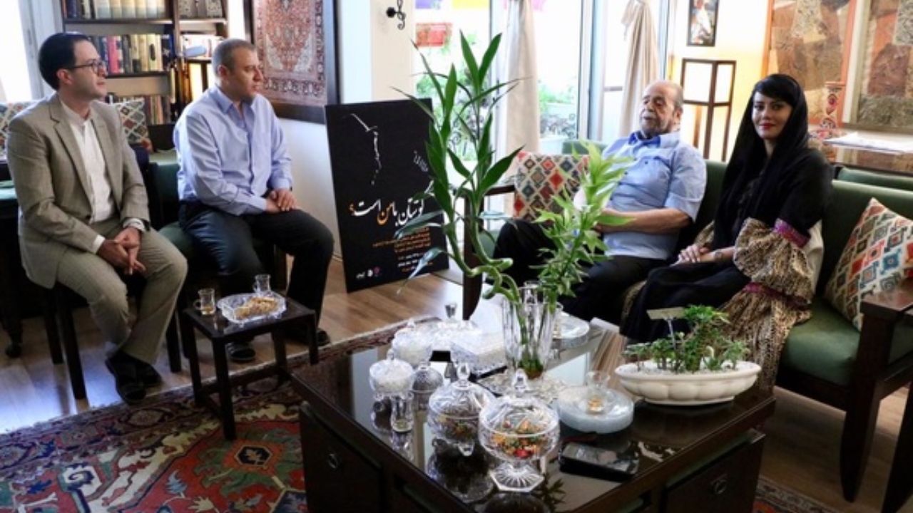 پوستر یک نمایش در حضور محمدعلی کشاورز و ژاله علو  رونمایی شد