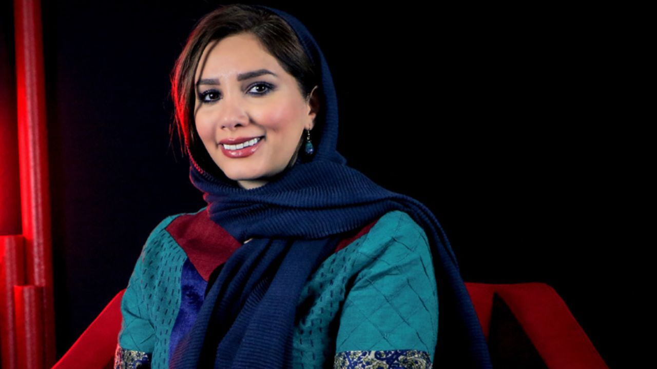 یک نوازنده عراقی در کنسرت گروه نوشه می‌نوازد
