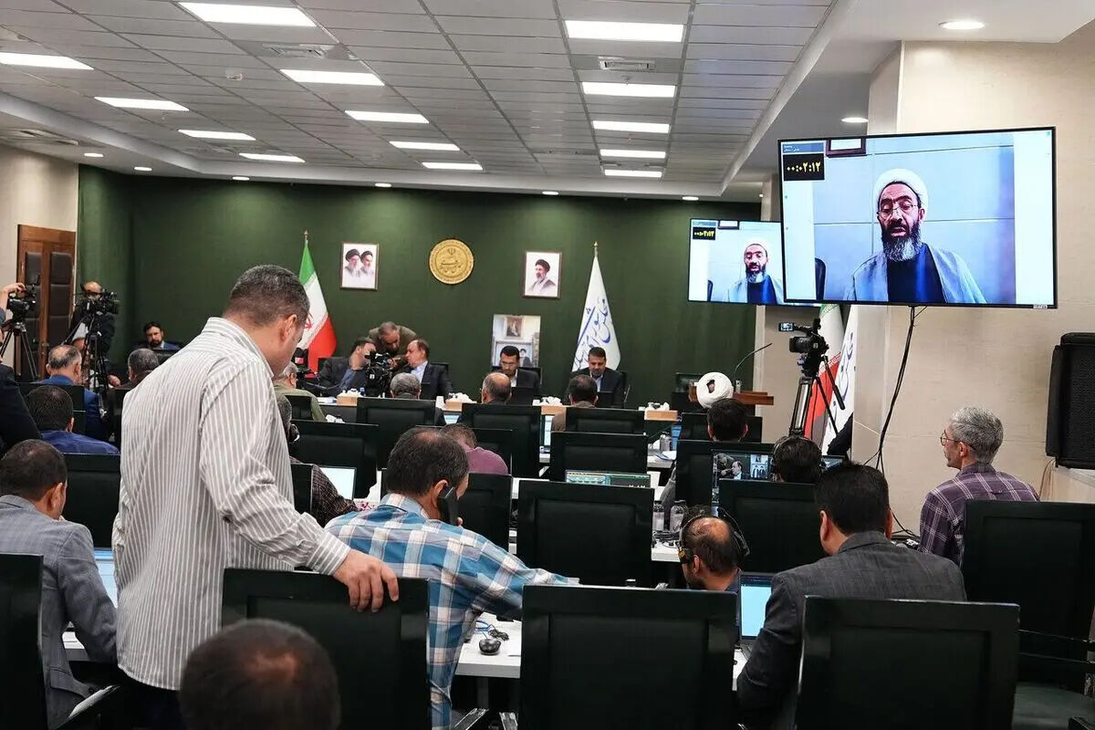 جلسه وبیناری مجلس آغاز شد / سوال از وزیر راه