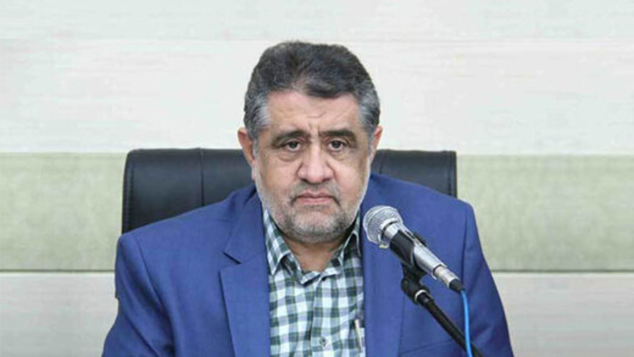 ورود جریانات سیاسی به مدارس ممنوع است