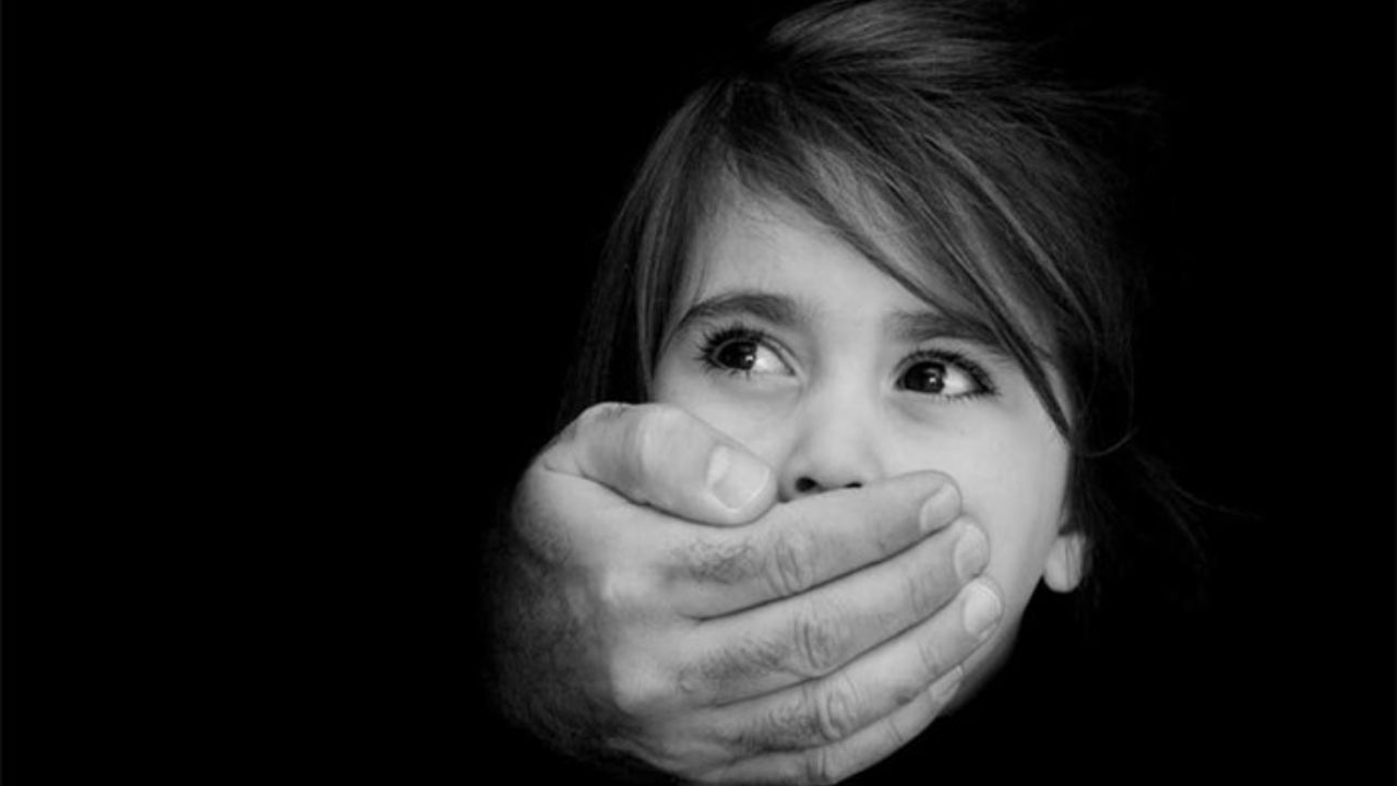 پیگیری لایحه حمایت از کودک و نوجوان 11ساله شد/ ابتکار، معاون رئیس‌جمهور: مجلس و شورای نگهبان لایحه را ابلاغ کنند/ کاظمی، نایب‌رئیس کمیسیون حقوقی مجلس: خبری از لایحه نداریم/ باقری، وکیل و فعال حقوق کودک: شاید با تصویب این لایحه دیگر جای قاشق و اتوی داغ روی