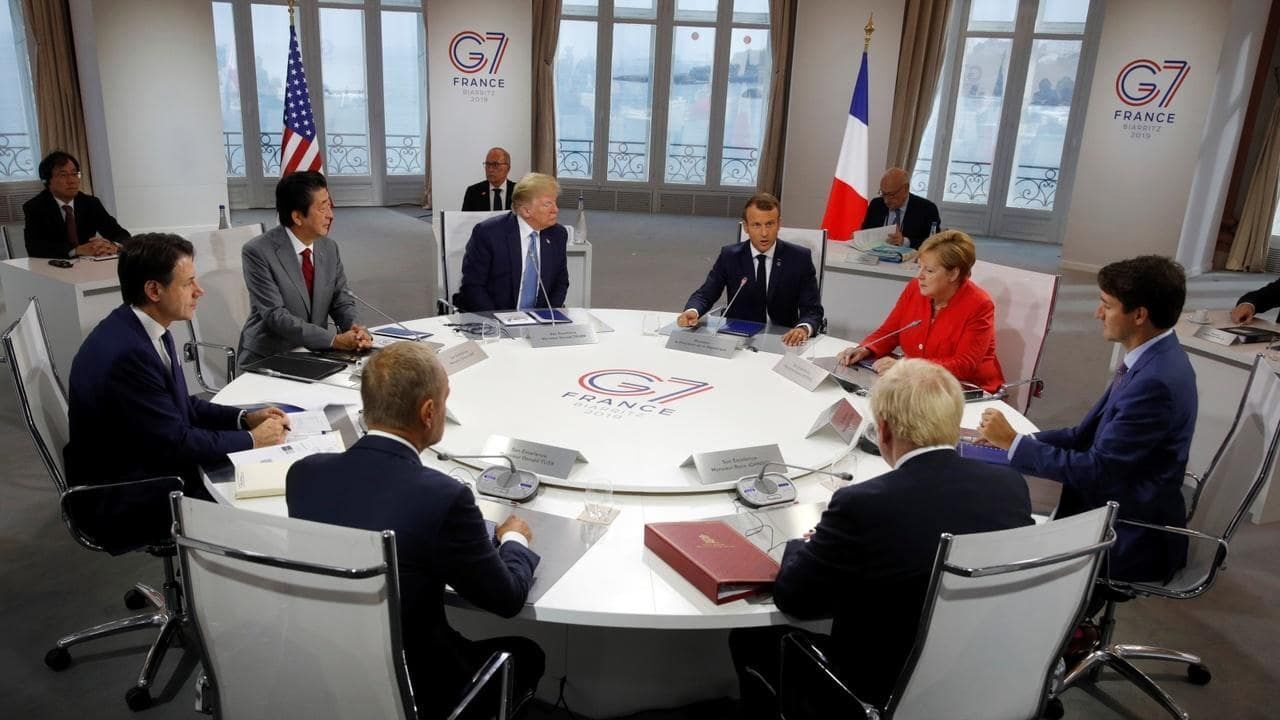 ترامپ با تمدید معافیت‌های نفتی ایران مخالفت کرد