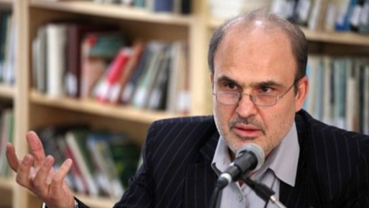 خاتمی گفت عده‌ای رئیس‌جمهور را تدارکاتچی می‌خواهند/ احمدی‌نژاد ضربه‌ای به کمر کشور زد که هنوز بلند نشده است/ با خالی‌بندی که نمی‌شود کشور را  اداره کرد/ دلیل اینکه ایران قدرت اقتصادی نیست، چیست؟