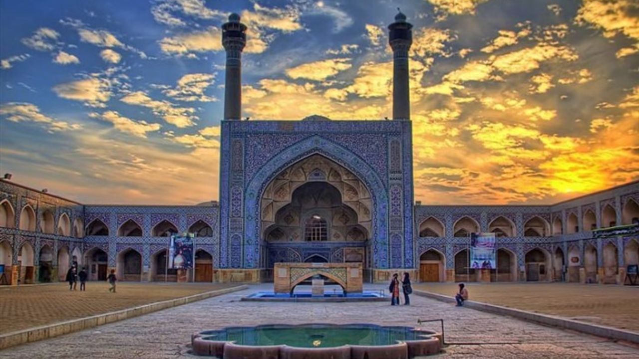 مساجد برای معلولین مناسب سازی می‌شود