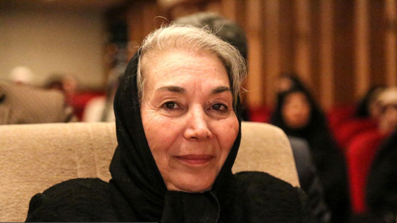 اولین زنی بودم که بعد از انقلاب تصویرم در سینما نمایش داده شد/ اولویتم این است که بیشتر در خانه باشم/ فیلم «جانان» به مردم اهمیت می‌دهد/ زنان امروز در سینما استقلال دارند