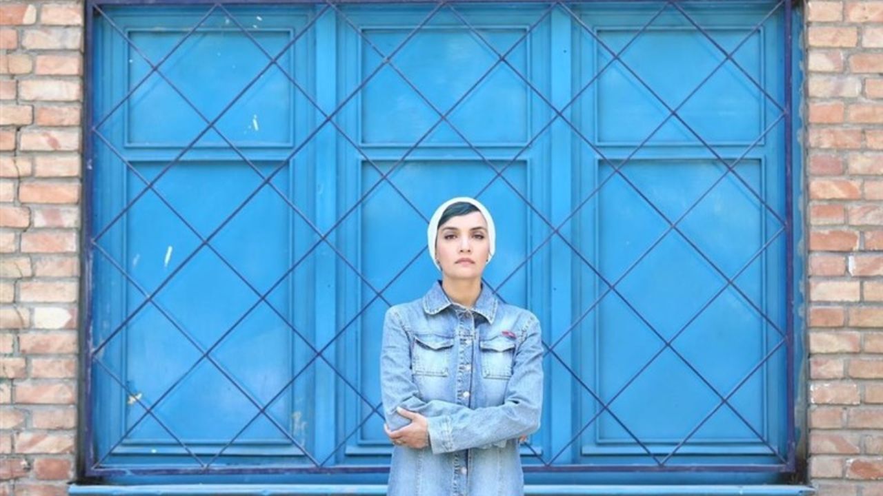 میترا حجار با نمایش «امشب اینجا» به روی صحنه می‌رود