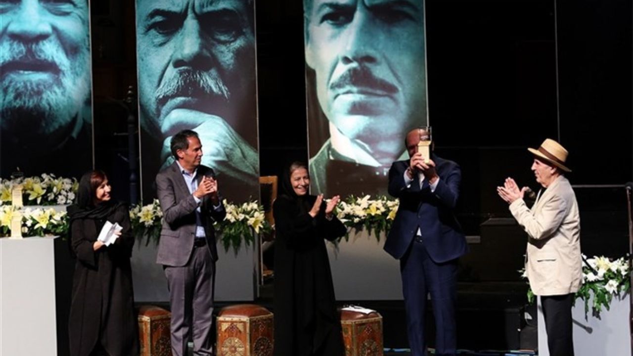 تجلیل از سه هنرمند در مراسم  اهدای نشان داوود رشیدی