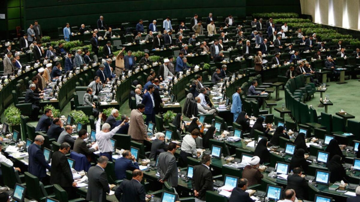 چرا مونسان، وزیر میراث فرهنگی، از حاجی‌میرزایی، وزیر آموزش‌وپرورش، رای کمتری آورد؟
