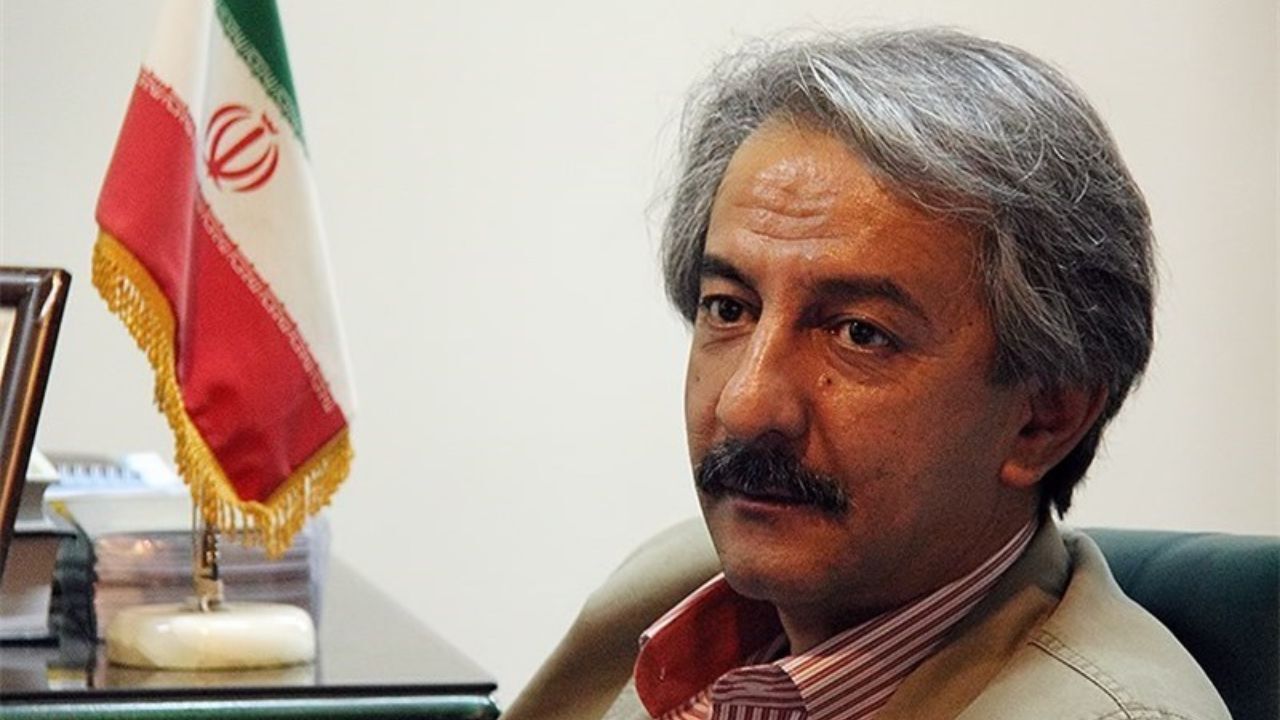 به راحتی کتاب‌سازی و نویسنده‌سازی می‌شود
