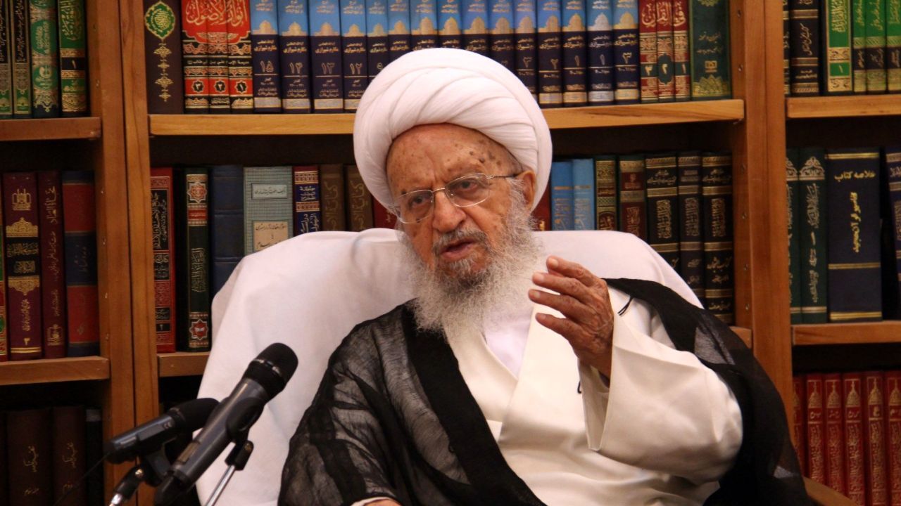 شرکت رئیس‌جمهور در بعضی از مجالس سبب ناراحتی می‌شود‌/ سفارش کنید درباره اینگونه مراسمات احتیاط داشته باشند/ خیلی‌ها می‌خواهند مستقیم برای زیارت به قم بیایند، نداشتن فرودگاه کار را سخت می‌کند