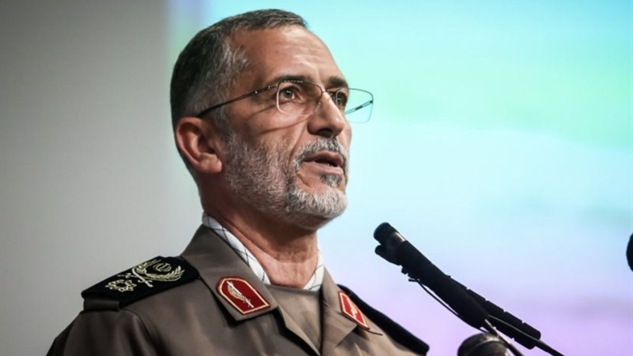 خواستید بر دل‌ها فرمان برانید باید عنصر رهبری را مد نظر قرار دهید/ باید بتوانیم بهره کافی از الگو قرار دادن رهبری ببریم