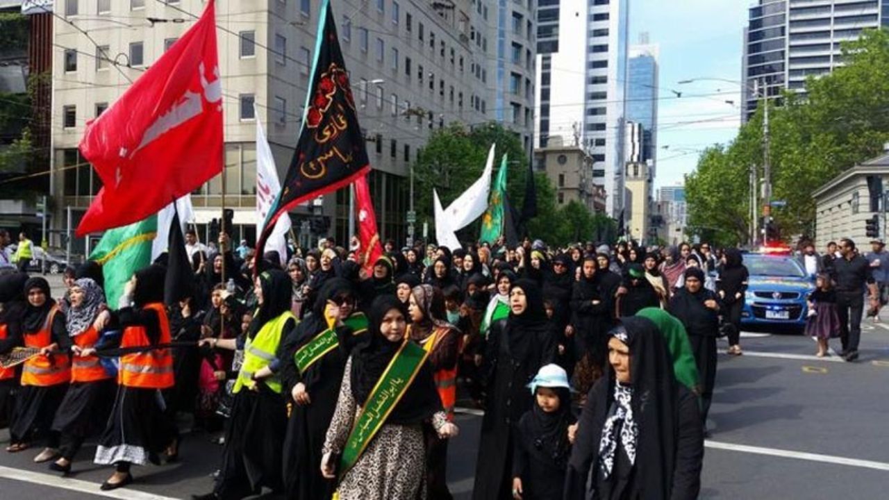 آیین محرم را نباید خیابانی‌ کنیم