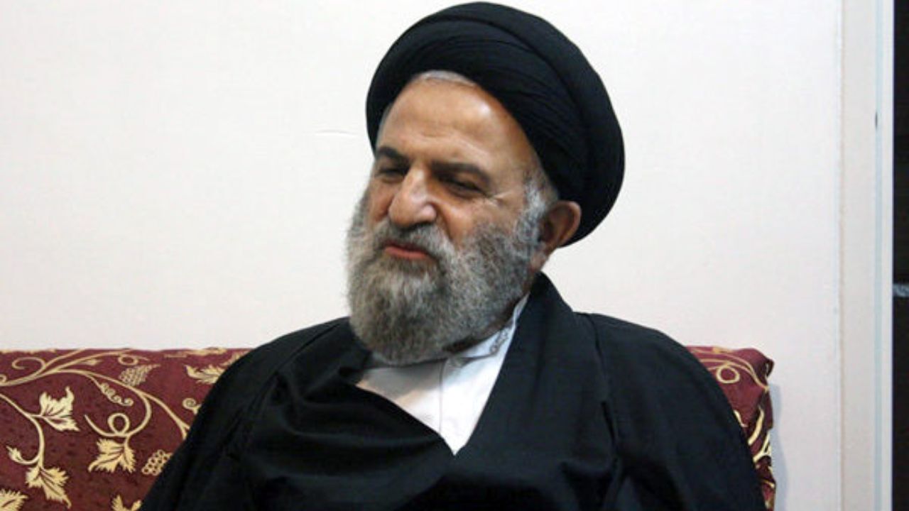 گاهی آهنگ مداحان در عزاداریها به سبک خوانندگان غربی است