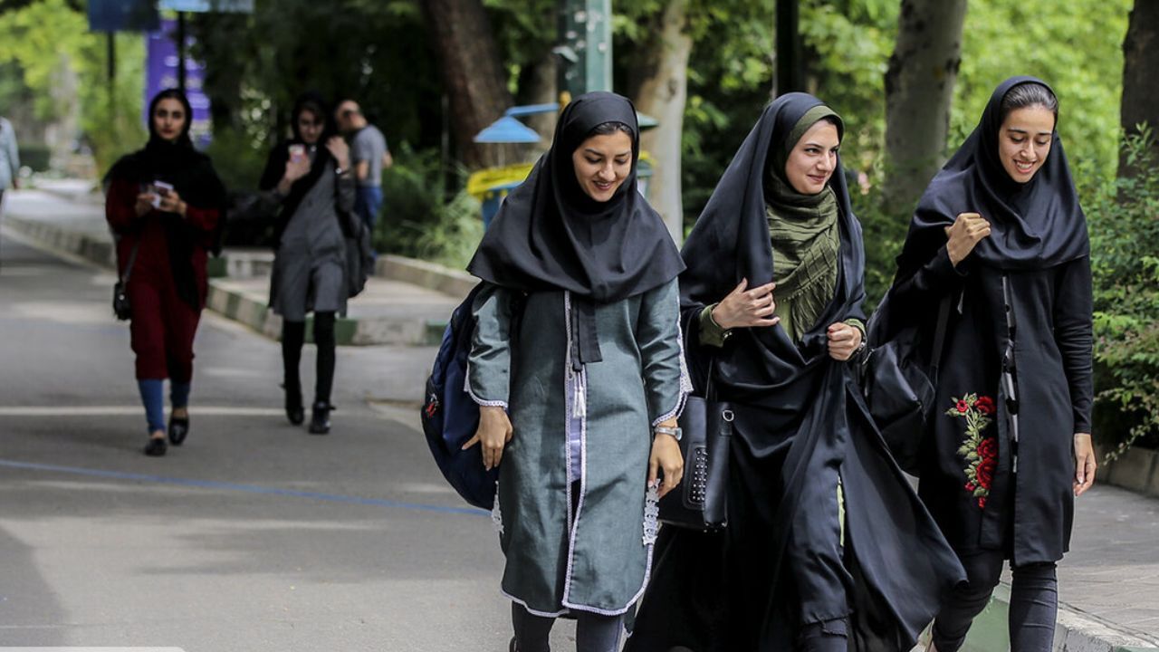 دانشگاهیان در انتظار اصلاح شیوه‌نامه انضباطی/ طرح پرسش نمایندگان مجلس از وزرای علوم و بهداشت جواب می‌دهد؟
