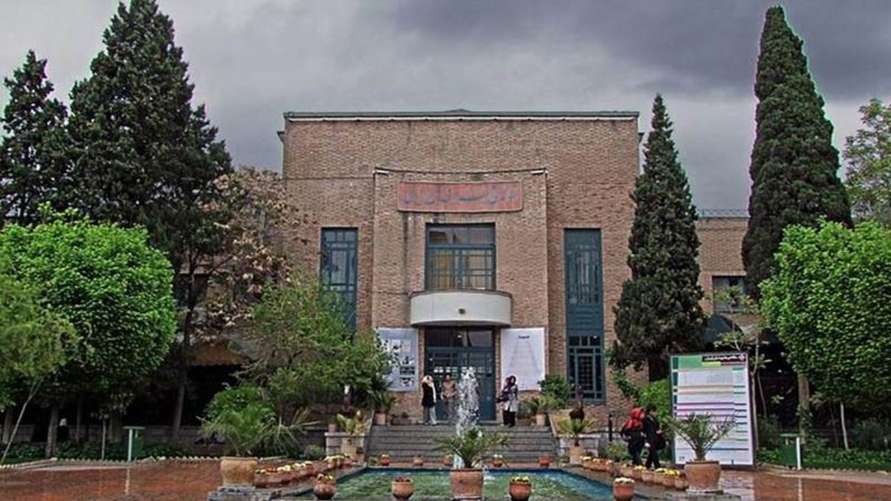 آثار «علی دالوند» در خانه هنرمندان به نمایش گذاشته می‌شود