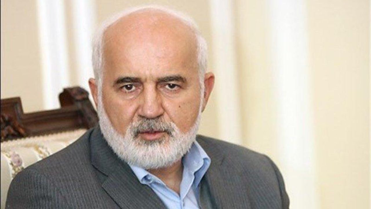 به جای کارگران هفت‌تپه سراغ یقه‌سفیدها بروید/ حتی اگر در تجمعات کارگری جرمی هم شده، حکومت تا می‌شود نادیده بگیرد/ سراغ خائنانی بروید که ارز و طلا و کارخانه‌های ملت را به تاراج داده‌اند
