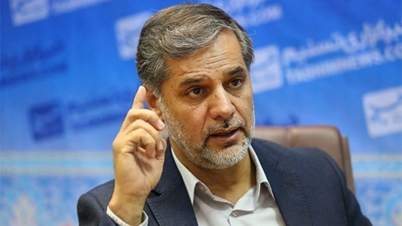 خانواده مسئولانی که خارج از کشورند، سه ماه فرصت بازگشت دارند/ فرزندان مسئولان خارج نشین اگر برنگردند، مسئول باید استعفا دهد
