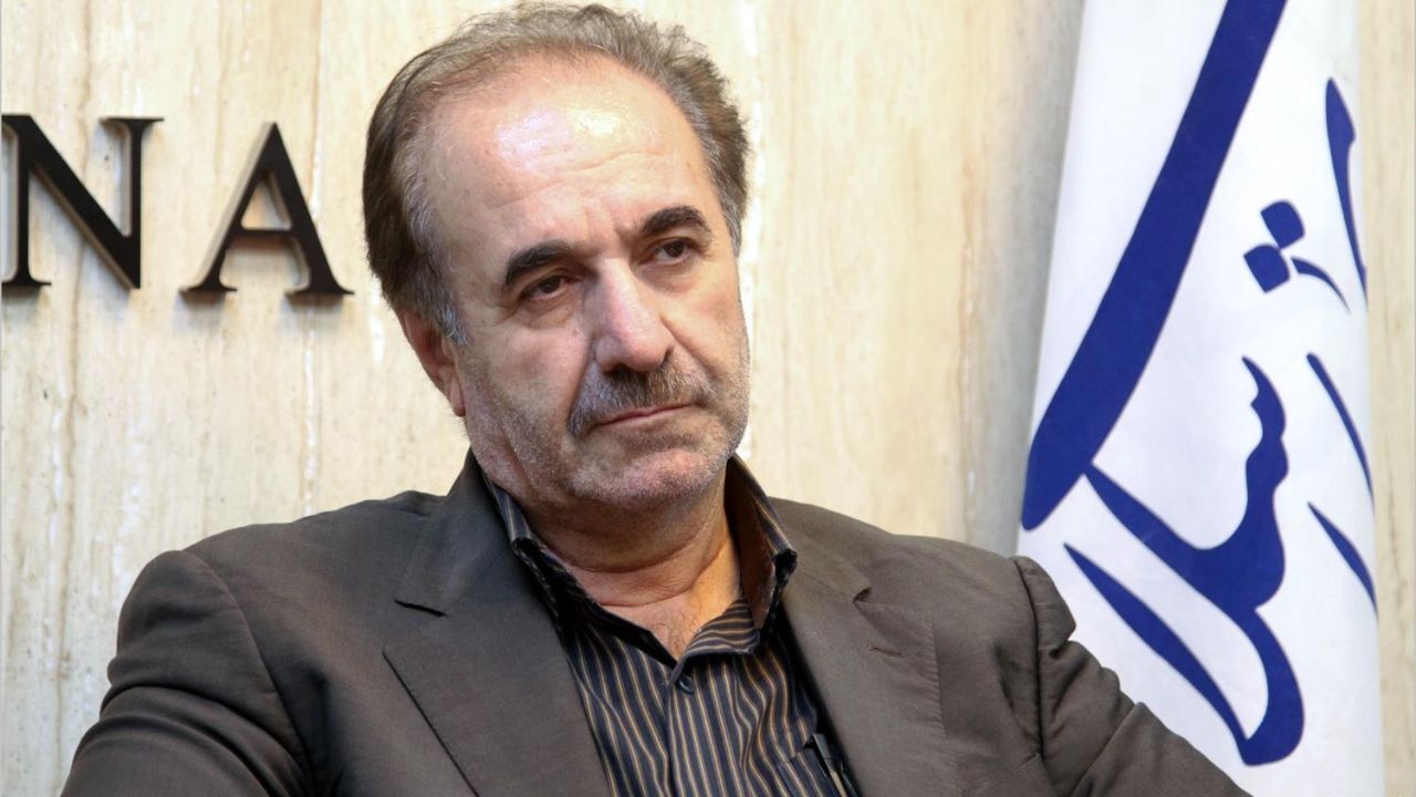 آسیب‌های اجتماعی تهدیدی جدی علیه نظام و حاکمیت در درازمدت است/ بیکاری، مادر همه مفاسد و آسیب‌های اجتماعی است/ مشکلات سیاسی خود را با دنیا حل کنیم، مشکلات اقتصادی رفع می‌شود