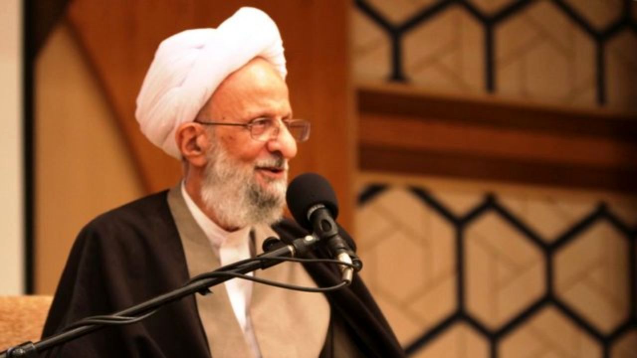 طلاب به دام افراط و تفریط نیفتند/ معیشت بهانه برای کم‌کاری حوزه نباشد