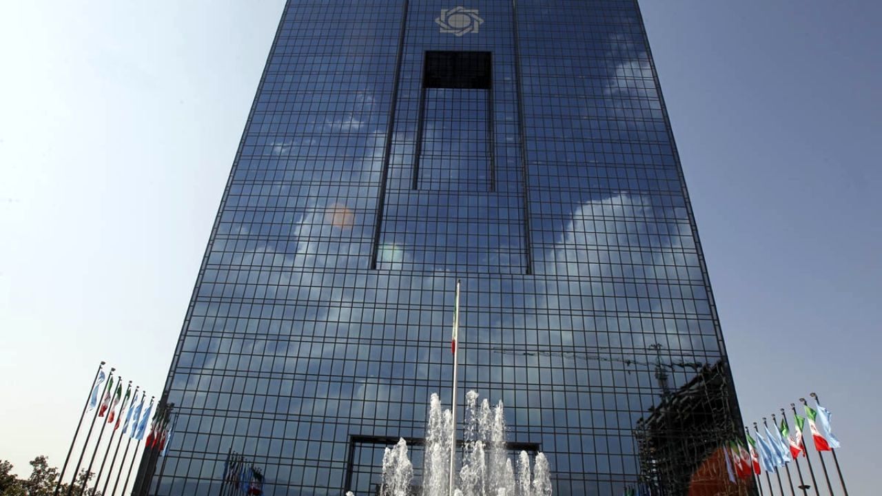 از بازار متشکل ارزی خبری نیست