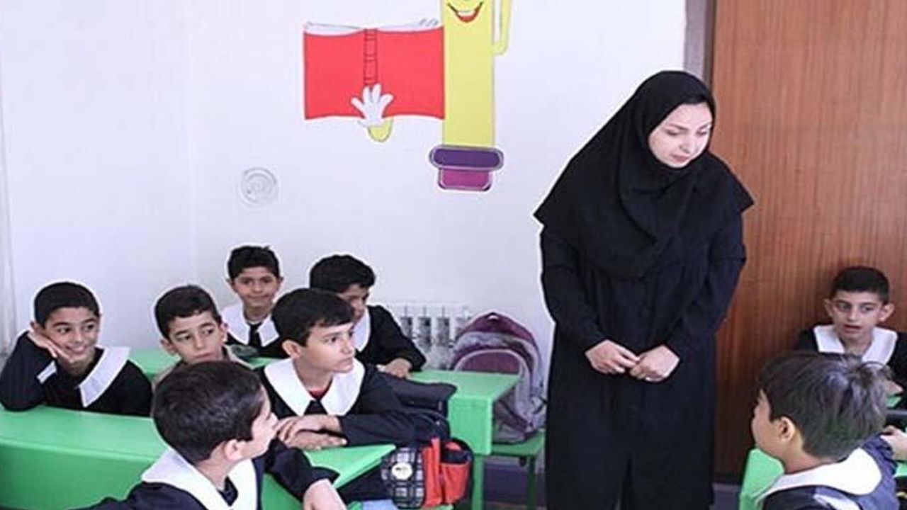 باید کیفیت آموزش در مدارس را افزایش دهیم/ برخی کلاس‌ها در آستانه بازگشایی مدارس معلم نداشتند