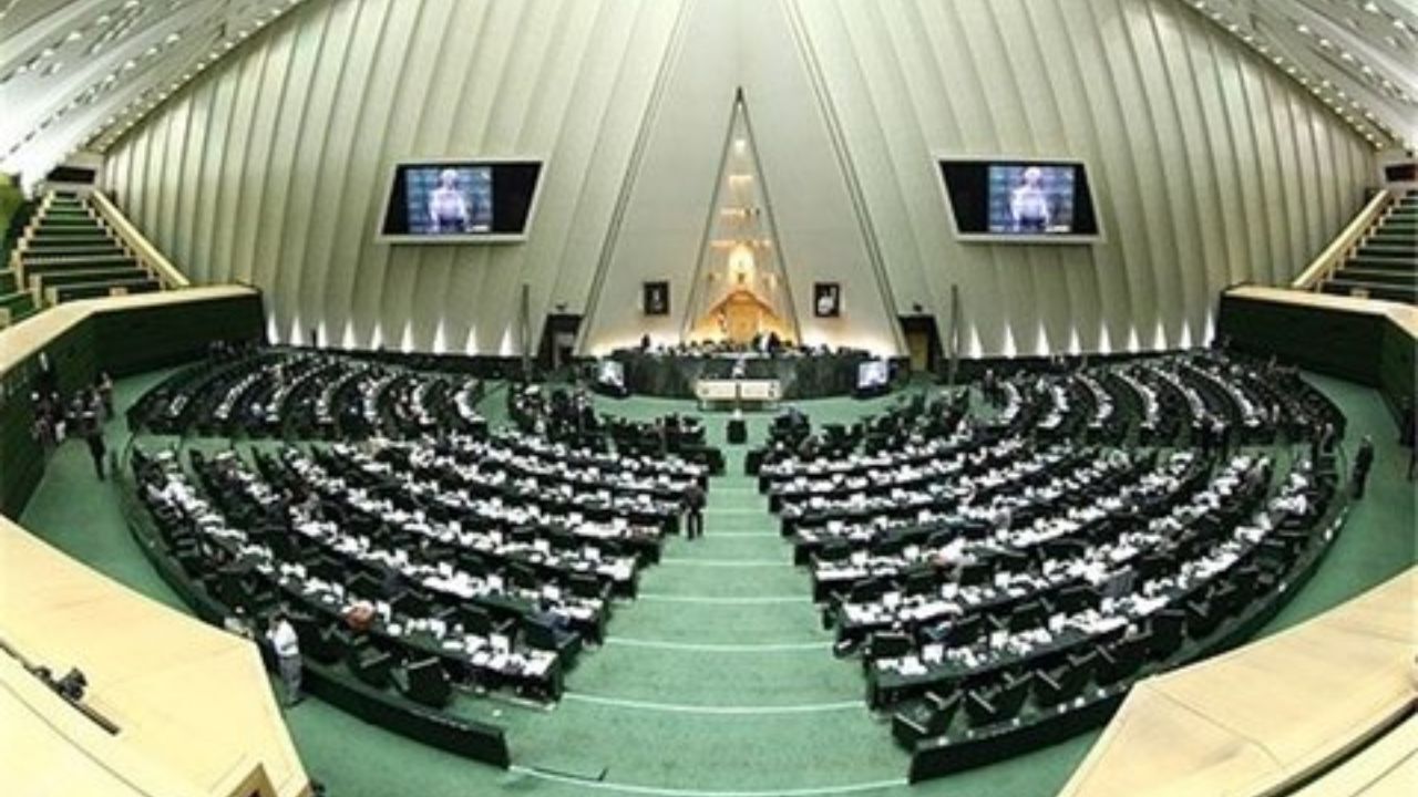 سوال از وزرای صنعت و کشور و گزارش خسارات سیل در دستور کار نمایندگان