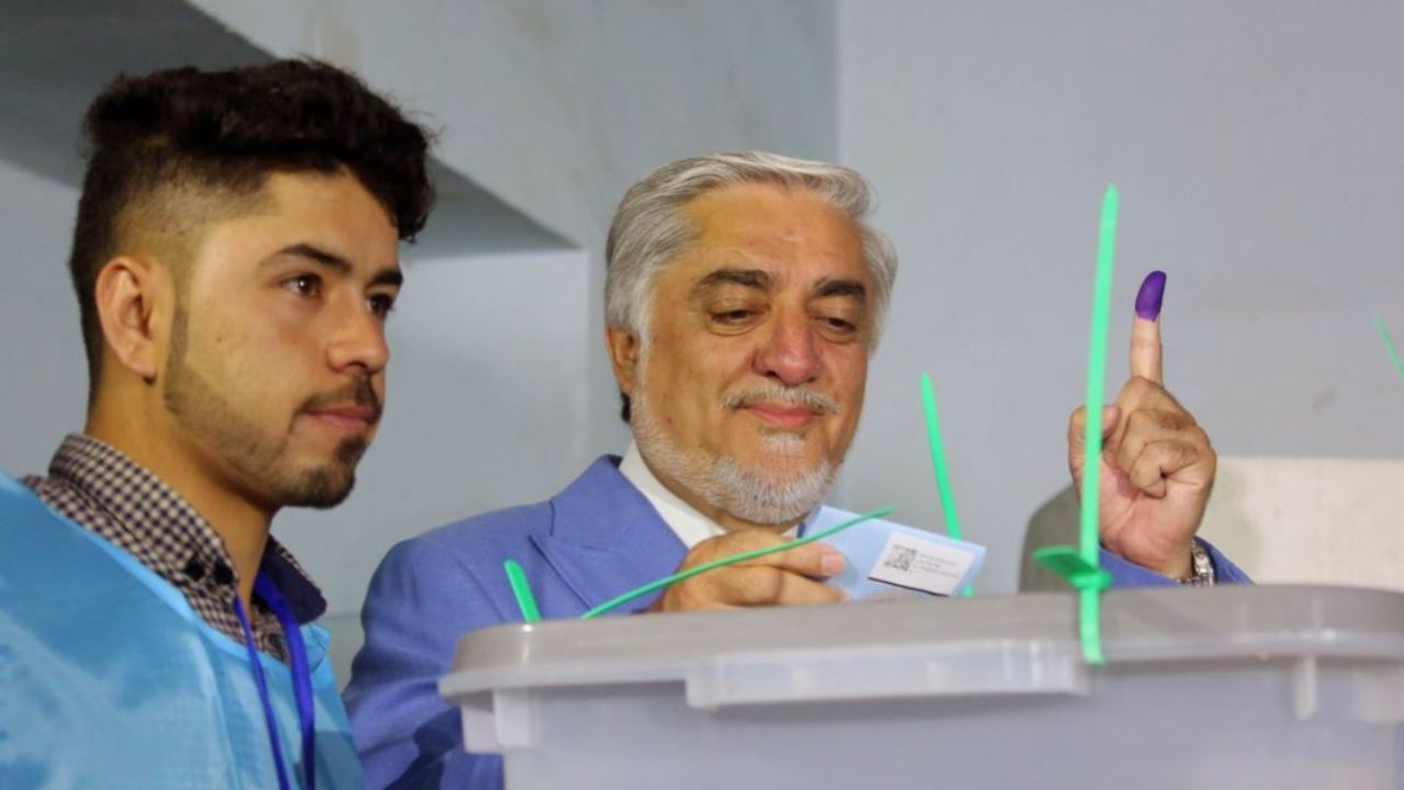 تاکید «عبدالله» بر پیروزی در انتخابات و تشکر از مردم افغانستان