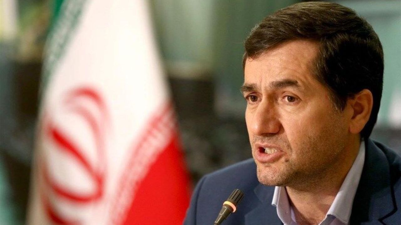 حذف 4 صفر از پول ملی فقط مردم را سرگرم می‌کند/ وقت و انرژی دولت را در کارهای بی‌نتیجه، هدر ندهیم