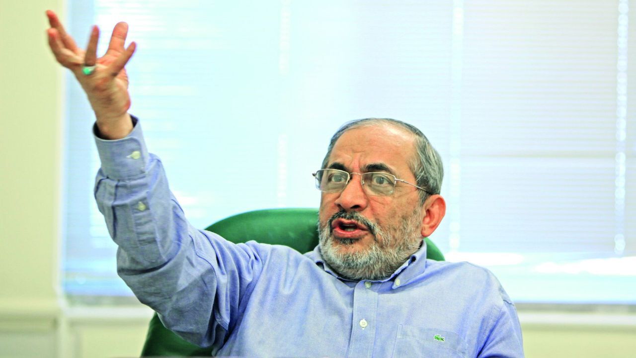 خصولتی‌ها پیکره اقتصاد را قبضه کرده‌اند/ امام (ره) به اقتصاد دولتی اعتقادی نداشتند