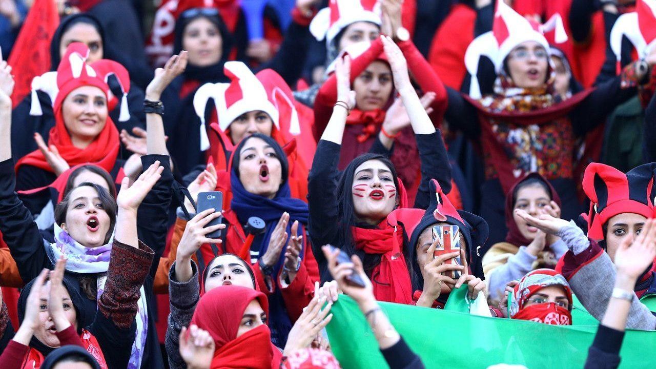 زنان در انتظار سهم بیشتر از «آزادی»/ تاکنون 3556 بلیت به زنان فروخته شده است/ ضلع جنوبی آزادی می‌تواند متعلق به زنان باشد